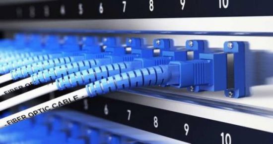 في غياب الحلول.. الشرعية ومليشيا الحوثي يتبادلان اتهامات قطع الإنترنت