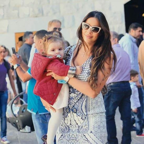 بالصور.. نادين نجيم تستعيد ذكريات هذا اليوم مع نجلها "جيوفاني"