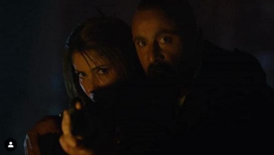 منى ذكي بصحبة أحمد السقا في صورة جديدة من كواليس "العنكبوت"