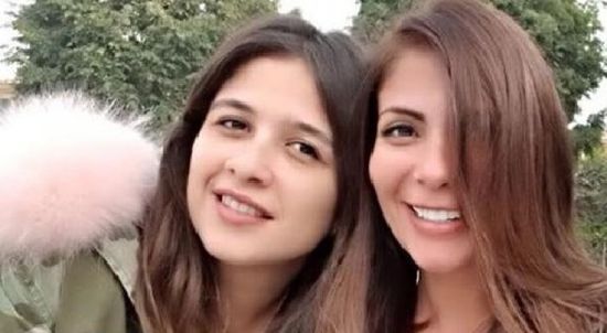 هكذا احتفلت منى زكي بعيد ميلاد صديقتها ياسمين عبدالعزيز