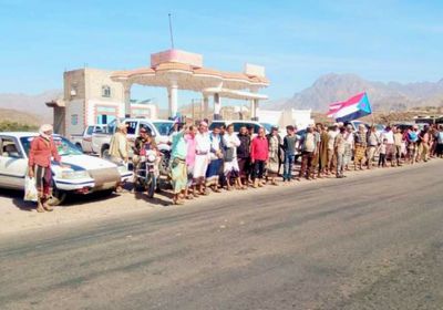 حالمين تستقبل الأسرى المحررين بأعلام الجنوب (صور)