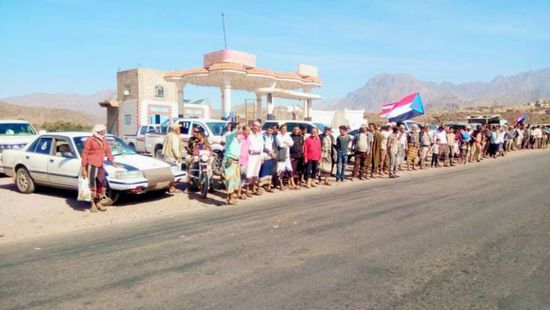 حالمين تستقبل الأسرى المحررين بأعلام الجنوب (صور)