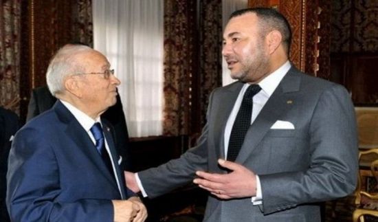 ملك المغرب يجري اتصالاً هاتفيًا بالرئيس التونسي
