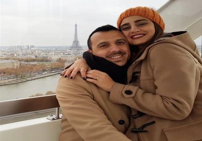 إيميه صياح ترزق بتوأم (صورة)