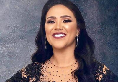 مي فاروق تطلب من جمهورها الدعاء لزوجها السابق 