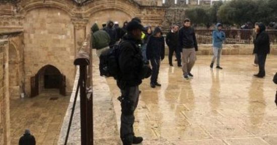 الخارجية الفلسطينية تدين اقتحام قوات الاحتلال الإسرائيلي للمسجد الأقصى فجرا