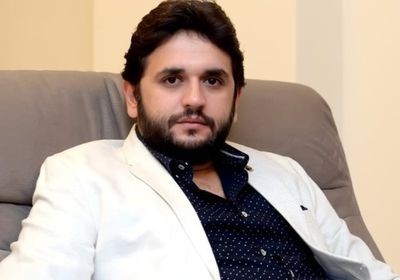 "أطيب خلق الله".. مصطفى خاطر ينعي إبراهيم فرح بتلك الكلمات