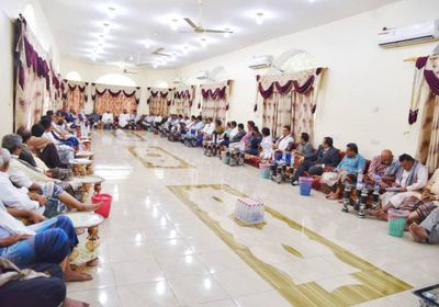 رئيس الانتقالي يوجه بإعداد خطة لتطوير القطاع الصحي في الجنوب