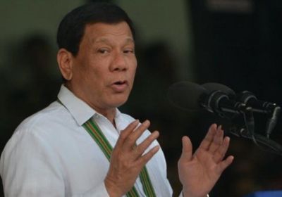 الرئيس الفلبيني يمنع مواطنيه من العمل في الكويت