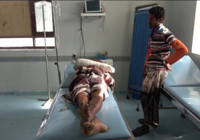 مليشيات الحوثي تصيب مواطنا بجروح خطيرة في قرية السقف بالجبلية (فيديو)