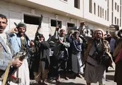 مليشيا الحوثي تسرق العملة الجديدة من متاجر إب