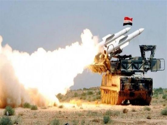 الدفاعات السورية تتصدى لطائرات مسيرة تستهدف مطار حميميم