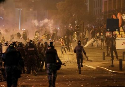 520 مصابًا في أعمال عنف بين محتجين وقوات الشرطة ببيروت