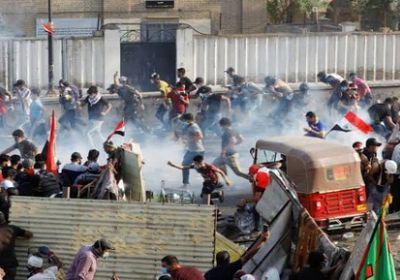 بالرصاص الحي.. مليشيا الحشد الشعبى تقتل 2 وتصيب 50 في اعتداءات على المتظاهرين بالعراق