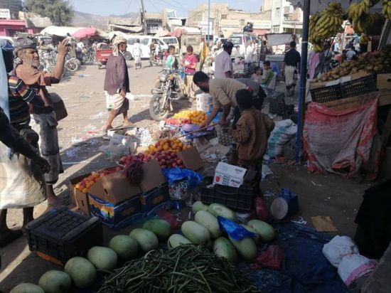 البسطات العشوائية تخنق أسواق الحبيلين