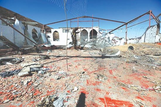 البلاد السعودية: العالم يُجرم الحوثي