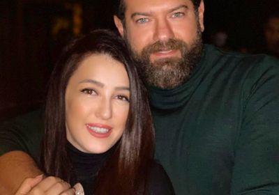 كندة علوش تحتفل بعيد زواجها وتبعث هذه الرسالة لـ عمرو يوسف 