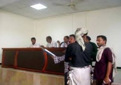 محكمة الحوطة تدين 3 متهمين بسرقة دراجة نارية