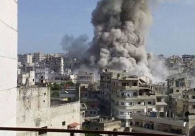 مقتل 12 سوريا بينهم أطفال بغارات روسية في حلب وإدلب