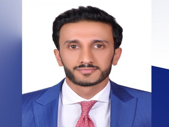 القحطاني يتفاعل مع هاشتاج "الانتقالي يواجه الحوثي والإخوان"