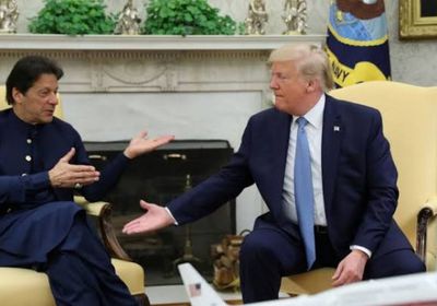 رئيس الوزراء الباكستاني يناقش مع ترامب القضايا الثنائية والإقليمية