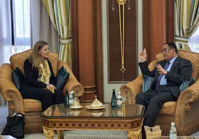 مسؤولان بريطانيان يشيدان بالروح الإيجابية للانتقالي في تنفيذ اتفاق الرياض