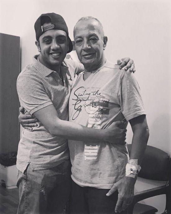 أوس أوس يحيي الذكرى الثانية لرحيل والده