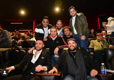 بالصور.. أوس أوس بصحبة نجوم مسرح مصر في العرض الخاص لـ "لص بغداد"