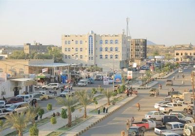 صاروخ حوثي يستهدف منزل عضو مجلس نواب بمأرب ومقتل زوجة نجله وطفلتها