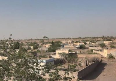 بالأسلحة المتوسطة..مليشيات الحوثي تقصف منازل المواطنين في حيس