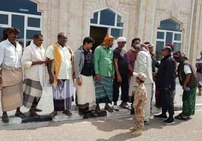 بعد رحلة علاج..استقبال حاشد لرئيس انتقالي سقطرى وقائد الحزام الأمني (صور) 