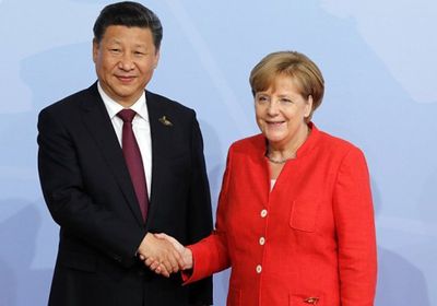 ميركل والرئيس الصيني يناقشان الأحداث الليبية