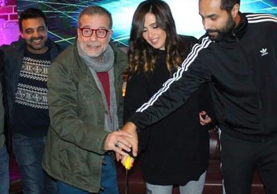 بالصور.. ياسمين عبدالعزيز تحتفل ببدء تصوير "ونحب تاني ليه"