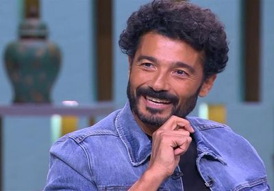 خالد النبوي يغادر المستشفى بعد إجرائه عملية ناجحة بالشريان التاجي 