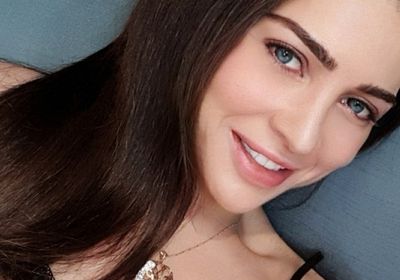 مي عز الدين تحتفل بعيد ميلادها بأغنية تحمل اسمها (فيديو)