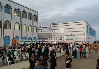 وسط حضور كبير.. انطلاق "الشعوب والتراث" بعدن (صور)