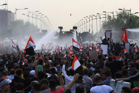 إصابة متظاهرين ببغداد جراء إطلاق قوات الأمن العراقية الرصاص الحي