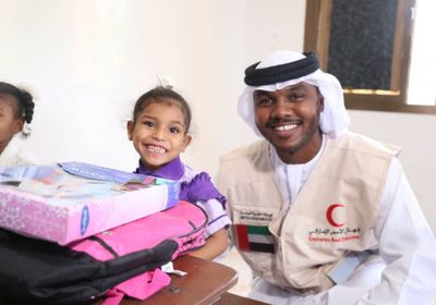 هلال الإمارات يطلع على احتياجات جمعية الطموح بالمكلا