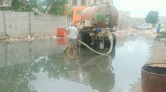 ضخ المياه لدار سعد بعد إصلاح أنبوب الصرف الصحي