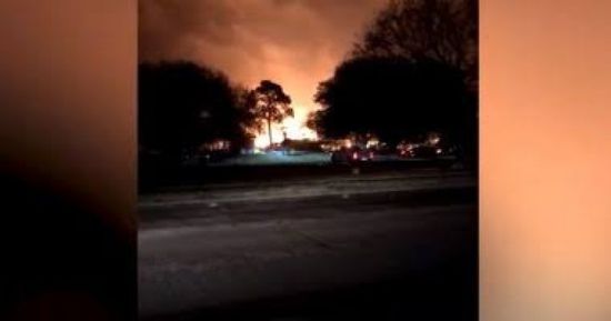 أمريكا.. انفجار في أحد المباني الصناعية في مدينة هيوستن بولاية تكساس