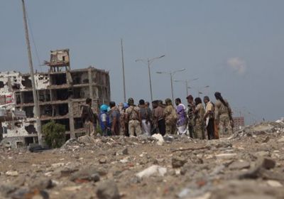 قصف حوثي يدمر مستشفى 22 مايو ونقطة ارتباط بالحديدة