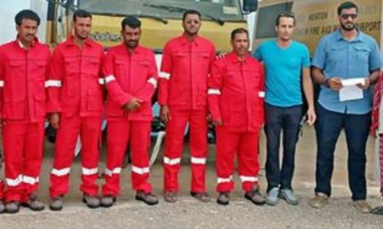 خليفة الإنسانية تقدم دعماً لرجال الدفاع المدني بمطار سقطرى  