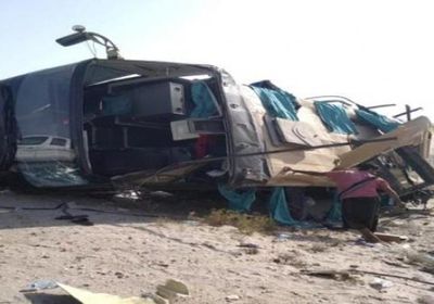 مصرع 5 أشخاص في انقلاب حافلة بشبوة