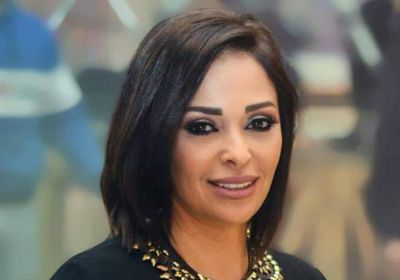 "حمد الله على سلامتك".. داليا البحيري تنشر صورها بصحبة والدها ونجلتها