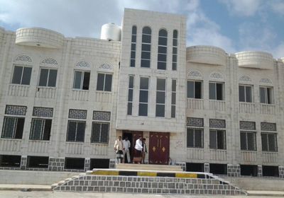 وقفة لمعلمي أبين أمام المجمع الحكومي غدا