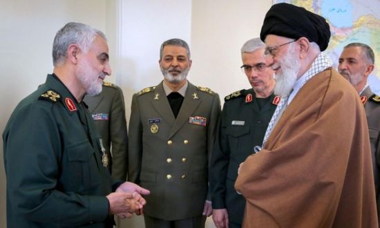 كاتب: غياب قاسم سليماني يتضح في مواقف الصدر بالعراق