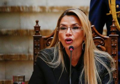 رئيسة بوليفيا المؤقتة تطلب من الوزراء الاستقالة إثر ترشحها للانتخابات
