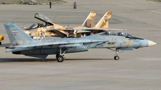 خلل فني بطائرة عسكرية إيرانية يوقف الحركة في مطار "مهر آباد"