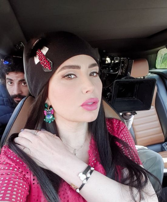 عبير صبري تنشر صورتها من كواليس مسلسل "الأخ الكبير"