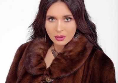 بالصور.. دينا أنيقة في أحدث جلسة تصوير